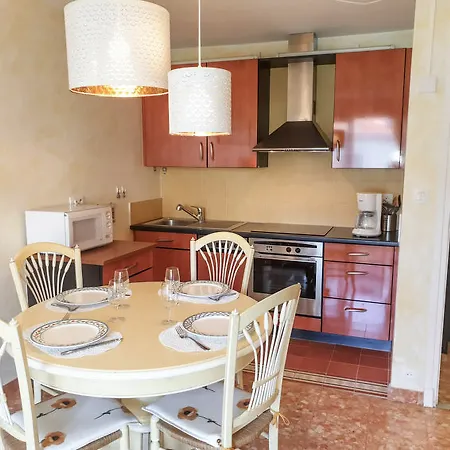Apartment Reine Astrid *